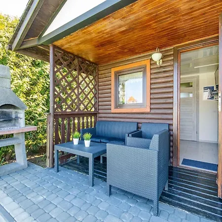 Dom wakacyjny Family Homes, Pool, Large Garden Lacko (Slawno)